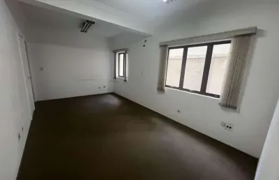 Casa para locação com 600 m², 14 salas, 9 banheiros, 10 vagas