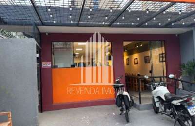 Casa comercial de alto padrão na vila olímpia: 3 quartos, 1 sala, 3 banheiros, 2 vagas de garagem, 100m² de área - imóvel reformado, câmara frigorífica inclusa!