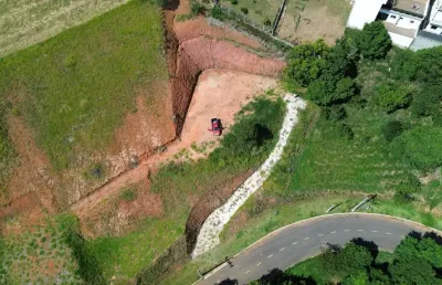 Terreno à venda, boa vista, piracaia, sp | com rampa de acesso | terreno plano |  associação boa vi