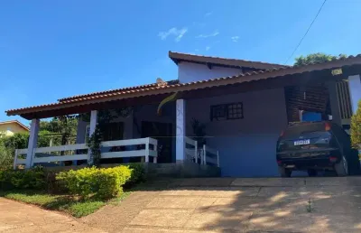 Chácara à venda 2 quartos, 1 suíte, 2 vagas cobertas, área total:900m², vale do rio cachoeira, pira