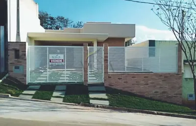 Casa à venda com 3 quartos, 1 suite, 2 vagas de garagem, com terreno de 250m², no bairro jardim ipe