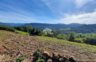 Chácara na feliz, 3,2 hectares, água, luz, internet, estrada asfaltada, vista panorâmica do vale, se