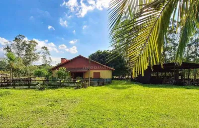 Sitio à venda em campo do meio com churrasqueira, piscina e salão de festas