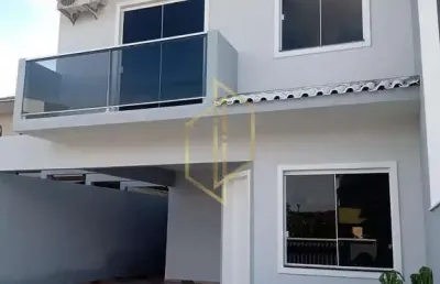 Sobrado à venda no bairro jardim iririú - joinville/sc