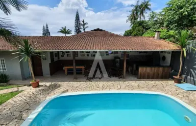 Casa com 3 quartos à venda na rua arthur mendes, --, costa e silva, joinville, 220 m2 por r$ 850.000
