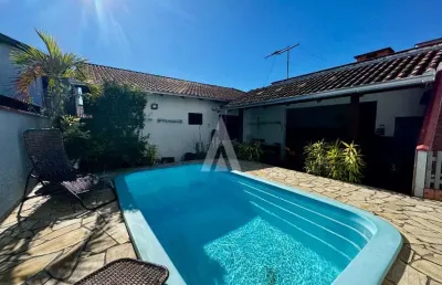 Casa com 3 quartos à venda na rua rio doce, --, guanabara, joinville, 228 m2 por r$ 800.000