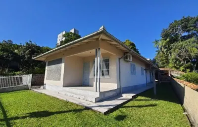 Casa com 3 quartos à venda na rua augusto kluver, --, floresta, joinville, 103 m2 por r$ 890.000
