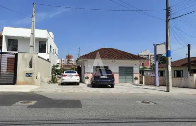 Casa com 4 quartos à venda na rua otto benack, --, bom retiro, joinville, 226 m2 por r$ 830.000