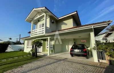 Casa em condomínio fechado com 3 quartos à venda na rua frederico eick, --, santo antônio, joinville, 191 m2 por r$ 1.200.000