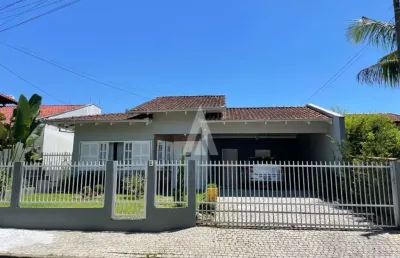 Casa com 4 quartos à venda na afonso frederico leopoldo koentop, --, bom retiro, joinville, 187 m2 por r$ 980.000