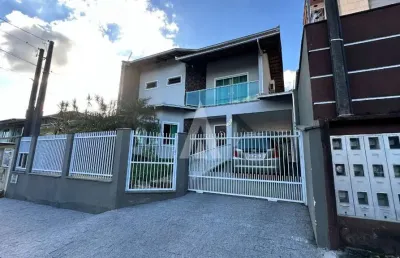 Casa com 3 quartos à venda na antonio jose gorges, --, vila nova, joinville, 196 m2 por r$ 799.000