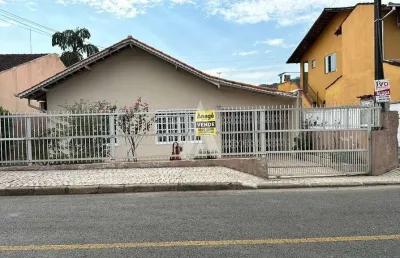 Casa com 3 quartos à venda na rua rezende, --, bom retiro, joinville, 155 m2 por r$ 690.000