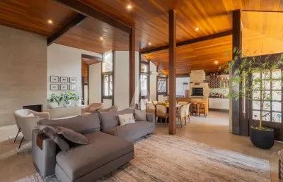 Casa com 3 quartos à venda na rua são carlos, --, saguaçu, joinville, 311 m2 por r$ 1.999.000