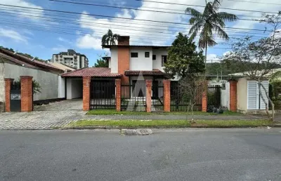 Casa com 3 quartos à venda na rua dos capuchinhos, --, saguaçu, joinville, 215 m2 por r$ 1.100.000