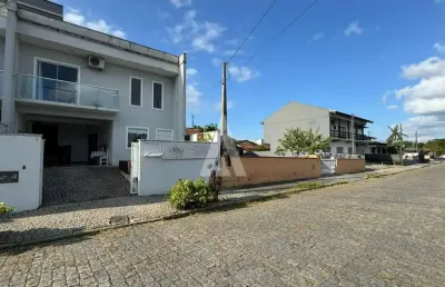 Casa com 2 quartos à venda na rua joão pinheiro, --, floresta, joinville, 100 m2 por r$ 550.000