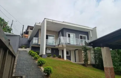 Casa com 3 quartos à venda na servidão nelson mathias, --, iririú, joinville, 159 m2 por r$ 750.000