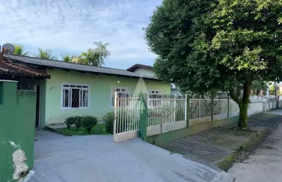 Casa com 3 quartos à venda na rua guilherme berner, --, santo antônio, joinville, 170 m2 por r$ 670.000