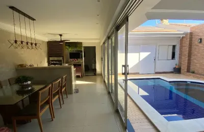 Lindo sobrado à venda com 3 suítes no condomínio residencial flores do cerrado
