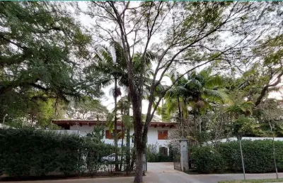 Casa com 4 quartos para alugar na Rua Costa Rica, 111, Jardim América, São Paulo