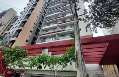 Sala comercial, pinheiros e 2 (duas) vagas de garagem rotativas.
