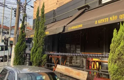 Casa comercial para locação de 42m2, e com mesanino de 22m²