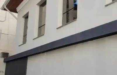 Sobrado comercial com 13 salas para locação em pinheiros