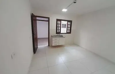 Casa com 2 quartos à venda na Rua Coriolano, 1719, Vila Romana, São Paulo