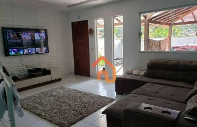 Excelente casa de 3 quartos e 1 suíte, próximo a av. central em serra grande/itaipu.