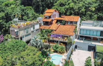 Casa com 6 dormitórios à venda, 787 m² por r$ 7.000.000,00 - itacoatiara - niterói/rj