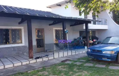 Casa à venda, 272 m²em 450 mts de terreno por r$ 650.000 - itaipu - niterói/rj