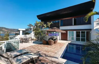 Condomínio - casa de 4 quartos, 3 suítes e 2 vagas para carros grandes à venda, 395 m², por r$ 4.500.000 - são francisco - niterói/rj