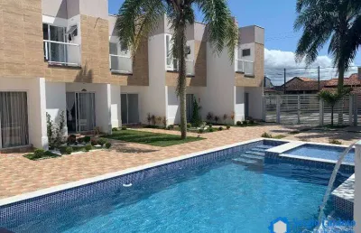 Sobrado 2 quartos 2 suítes  piscina coletiva e privativa 300 m mar itanhaém