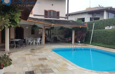 Casarão mobiliado  7 quartos piscina  100m mar no centro de itanhaém