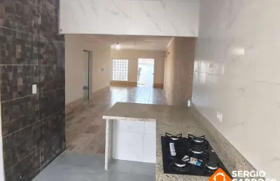 Casa linda  3 quartos piscina área nobre  250 m mar itanhaém sp