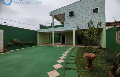 Sobrado em terreno inteiro - 2 suites ampla sacada! itanhaém/sp