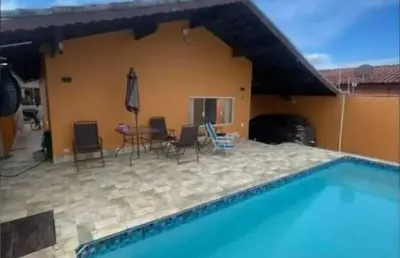 Casa 4 quartos com piscina e churrasqueira apenas 50 m mar itanhaem/sp