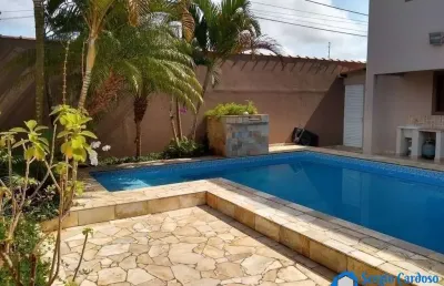 Sobrado 3 quartos suíte  piscina e churrasqueira 300 m mar   itanhaém sp