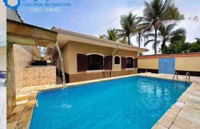 Casa com piscina a 200m do mar! 6 quartos - porteira fechada! itanhaem/sp