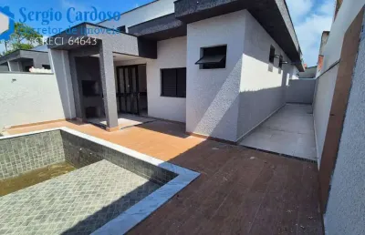Condomínio fechado com piscina privativa super moderno e pertinho do mar!