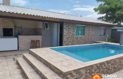 Casa na praia em lote inteiro 250m²! piscina e churraqueira - 200m do mar!