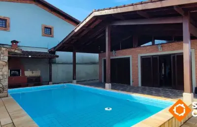 Casa lote inteiro 420m²! 250m do mar 3 quartos e ótima piscina itanhaem/sp