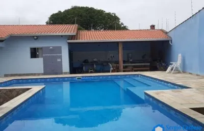 Casa com piscina mobiliada terreno 600m² 400m praia itanhaém/sp