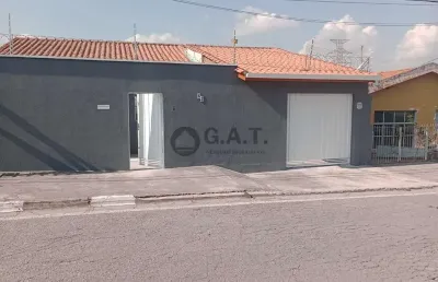 Casa com 3 quartos à venda no Jardim Toledo, Votorantim 