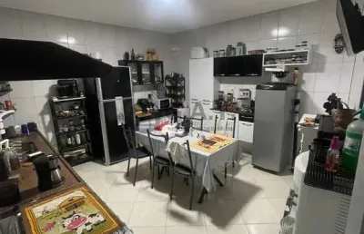 Casa com 5 quartos à venda na Vila Hortência, Sorocaba 