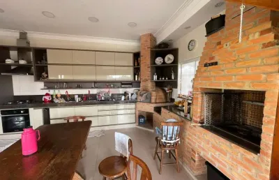 Casa com 3 quartos à venda no Jardim Toledo, Votorantim 