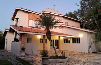 Casa à venda no condomínio vivendas do lago em sorocaba.