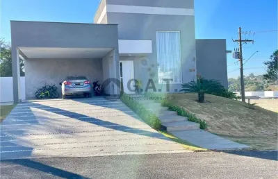 Casa em condomínio à venda no condomínio village araçoiaba - araçoiaba da serra/sp