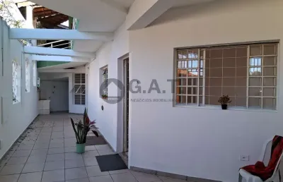 Casa com 3 quartos para alugar no Wanel Ville, Sorocaba 