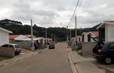 Aluguel de casa em condomínio em sorocaba-sp  2 quartos, 1 sala, 1 banheiro, 2 vagas de garagem  condomínio jardim são lourenço  47m².