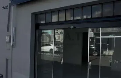 Salão comercial para locação no centro de sorocaba-sp: 3 salas, 1 banheiro, 100m² de área